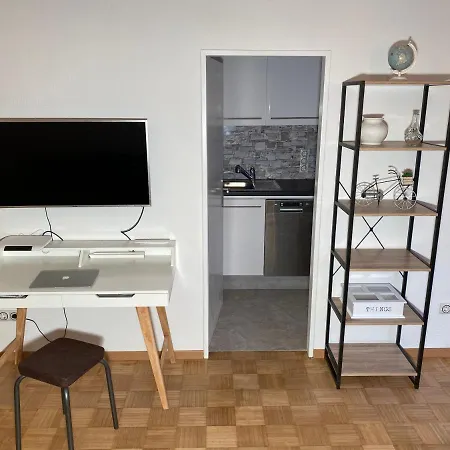 Apartment Private In Fuerstenfeldbruck, Nahe Ammersee/muenchen/augsburg