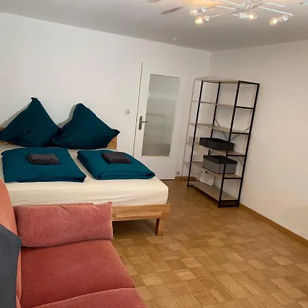 Private In Fuerstenfeldbruck, Nahe Ammersee/muenchen/augsburg Apartment